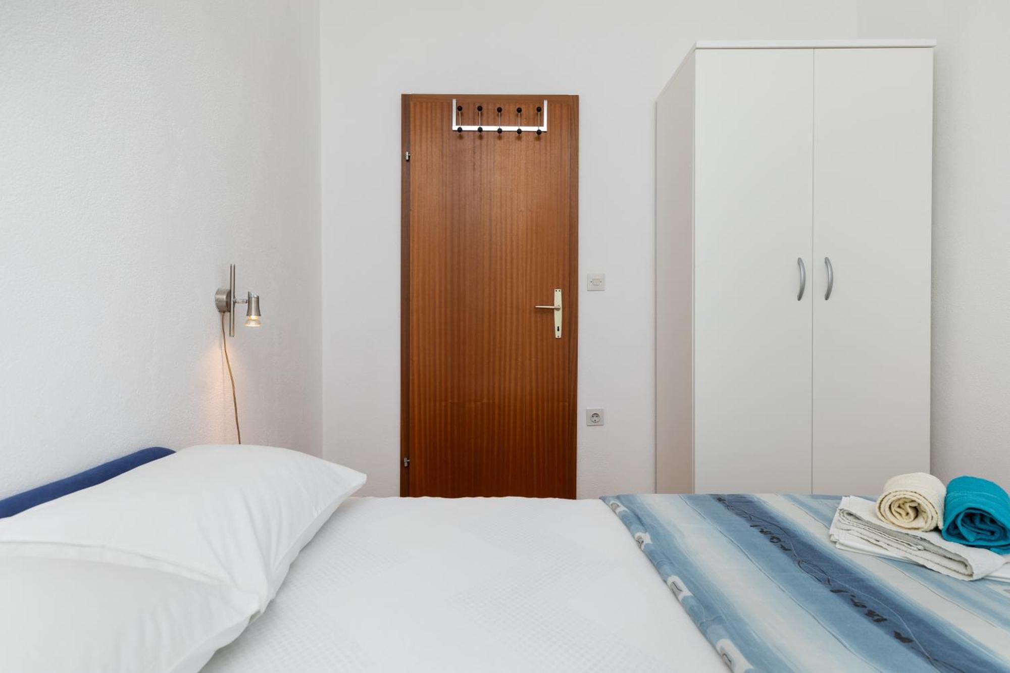 Apartments With A Parking Space Pisak, Omis - 5975 Quarto foto